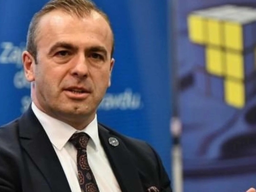 PROFESOR SEAD TURČALO: Sve veći zlonamjerni utjecaj Rusije u BiH, podstiču poricanje genocida